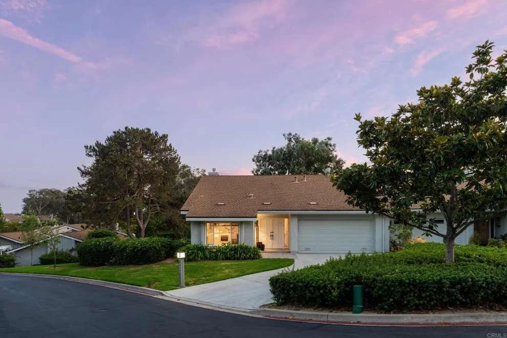 Unit for sale at 5555 Caminito Marrisa, La Jolla, CA 92037
