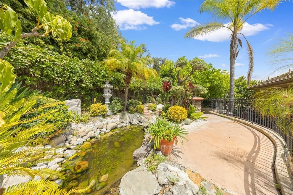 Unit for sale at 829 Kingsford, Monterey Park, CA 91754
