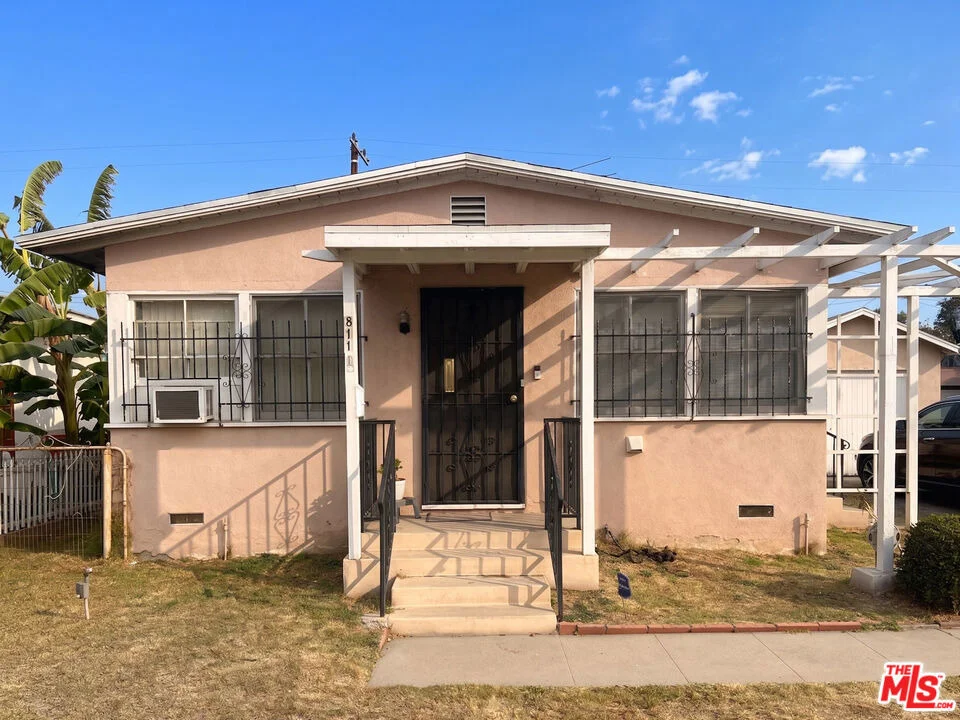 Unit for sale at 811 E 104th Street, Los Angeles, CA 90002