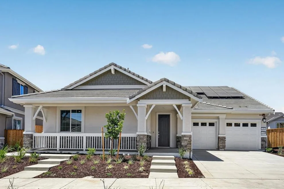 Unit for sale at 136 Golden Gate Lane, Vacaville, CA 95687