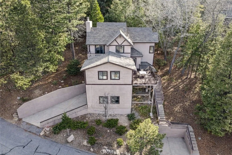 Unit for sale at 965 Sandalwood Drive, Lake Arrowhead, CA 92352