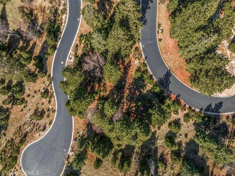 Unit for sale at 109 MILL POND, Lake Arrowhead, CA 92352