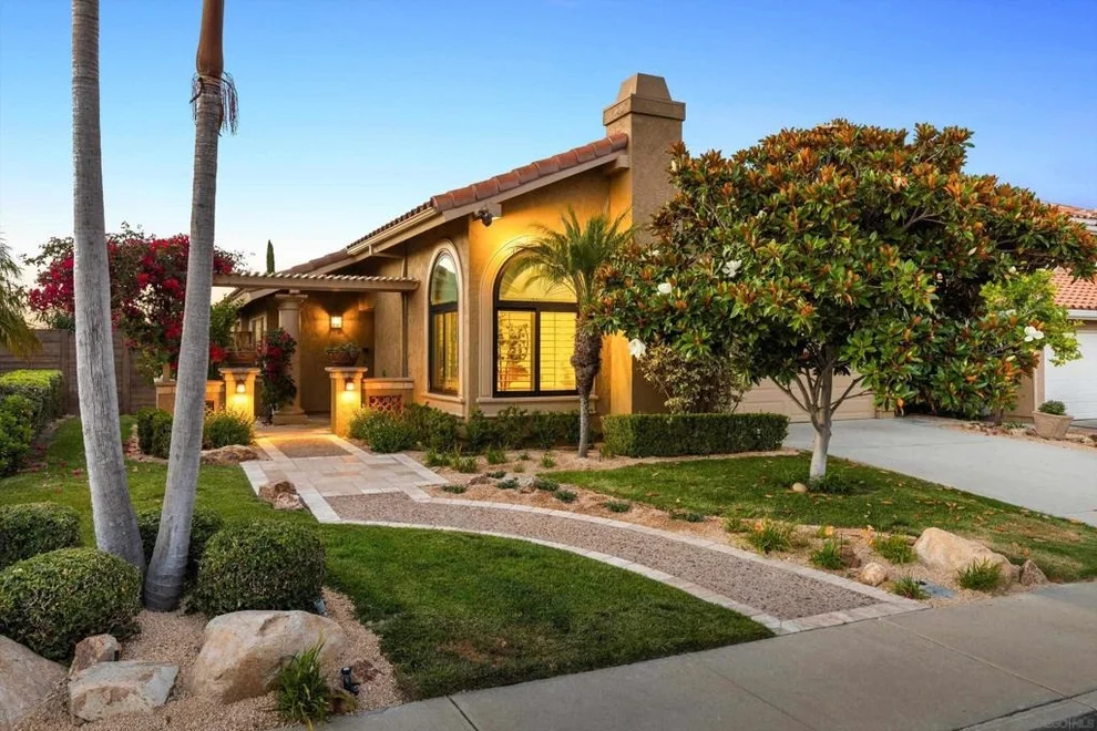 Unit for sale at 1854 Avenida Mimosa, Encinitas, CA 92024
