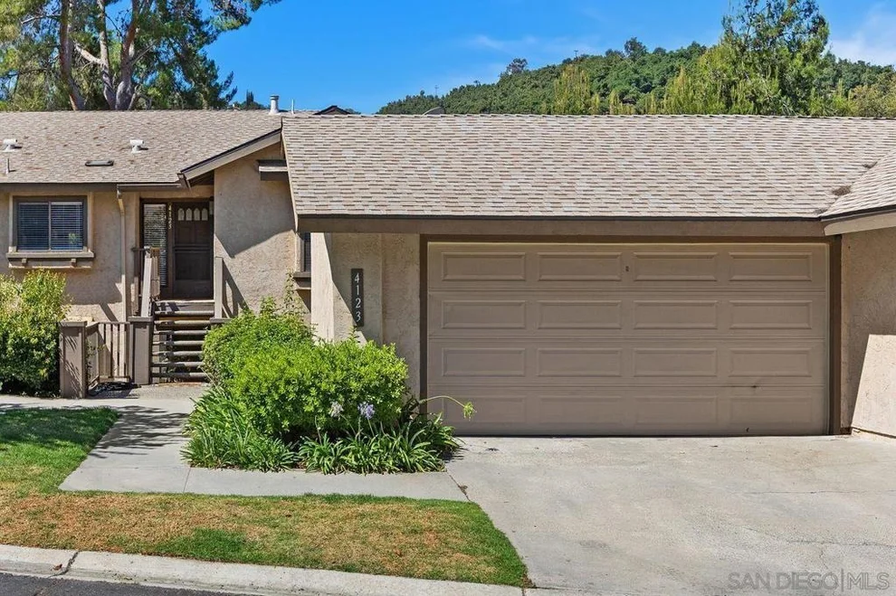 Unit for sale at 4123 Oak Island, Fallbrook, CA 92028
