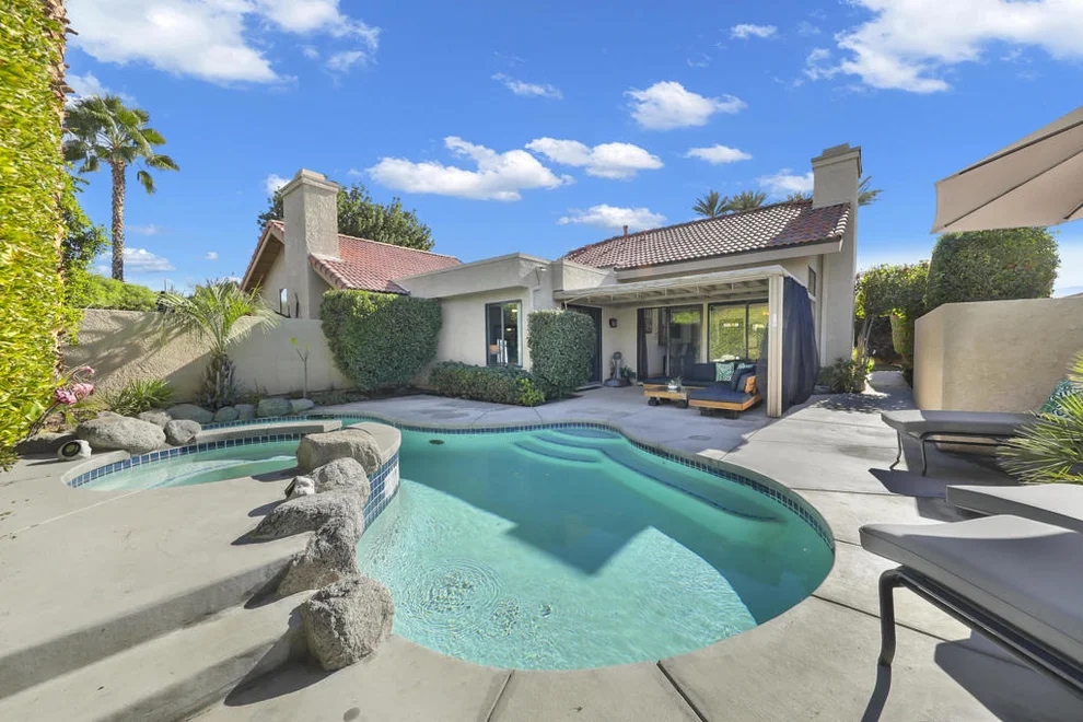 Unit for sale at 21 Ensenada Lane, Palm Desert, CA 92260