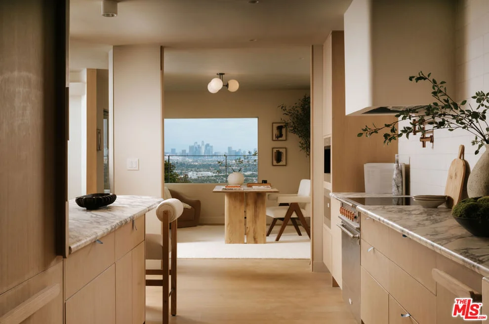Unit for sale at 4124 Mantova Drive, Los Angeles, CA 90008