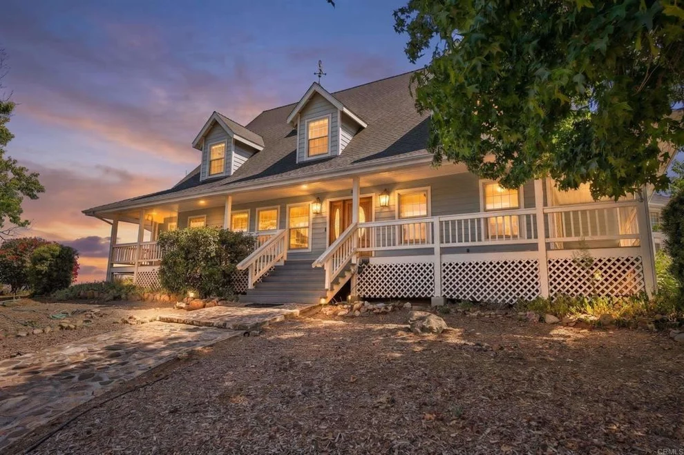 Unit for sale at 13115 Vía Suena, Valley Center, CA 92082