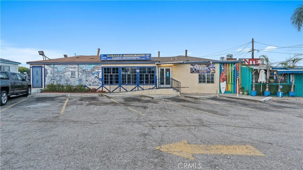 Unit for sale at 10020 S Inglewood, Inglewood, CA 90304
