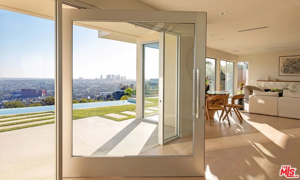 Unit for sale at 8515 Hedges Way, Los Angeles, CA 90069