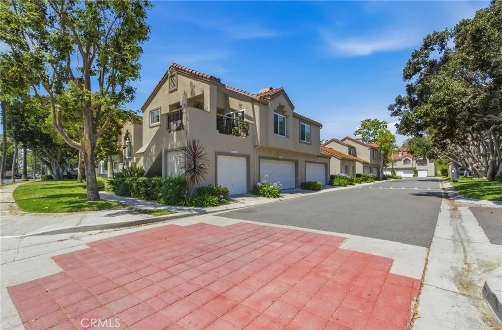 Unit for sale at 28044 Cayman, Mission Viejo, CA 92692