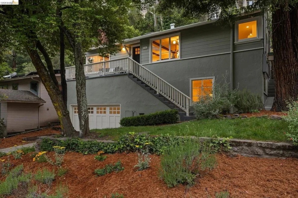 Unit for sale at 6465 Pinehaven Rd, Oakland, CA 94611