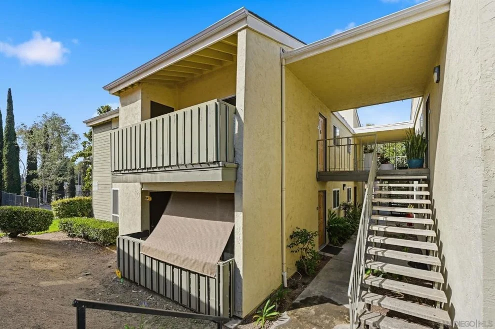 Unit for sale at 830 W Lincoln Ave, Escondido, CA 92026