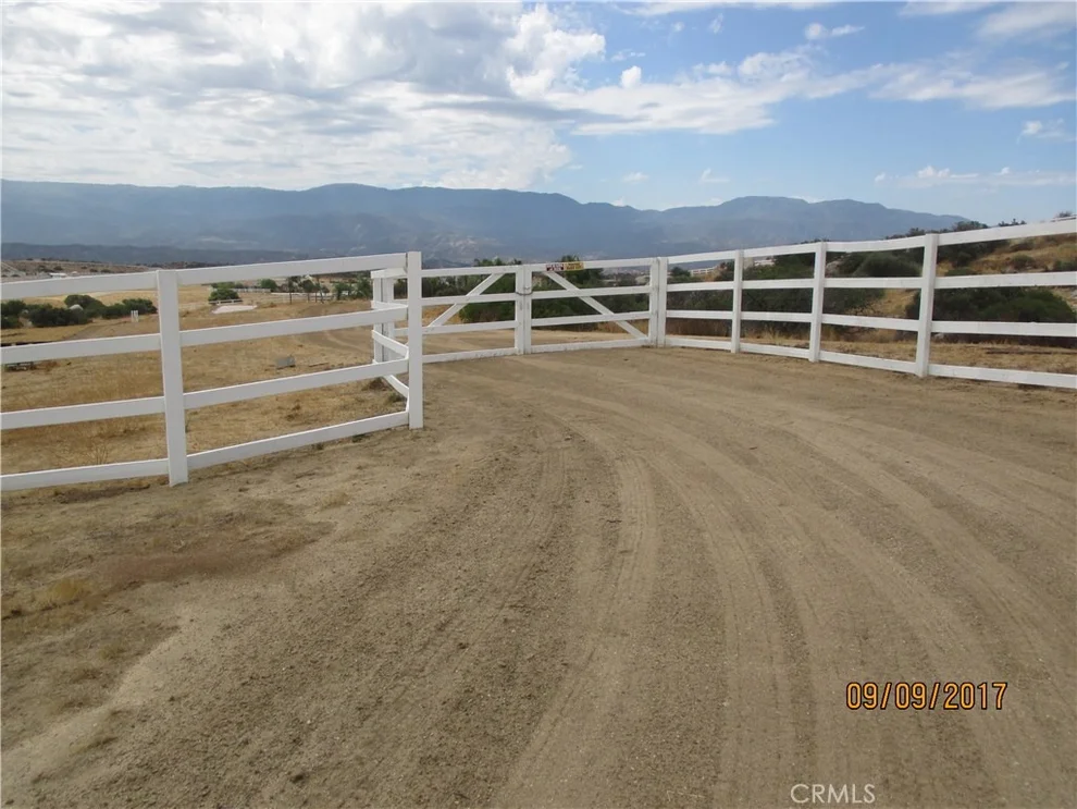 Unit for sale at 43881 Soaring Hawk Road, Aguanga, CA 92536