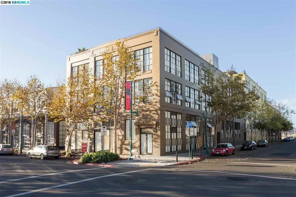 Unit for sale at 1500 Park Ave, Emeryville, CA 94608