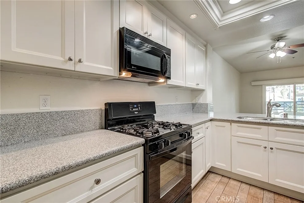 Unit for sale at 415 Townsquare Lane, Huntington Beach, CA 92648