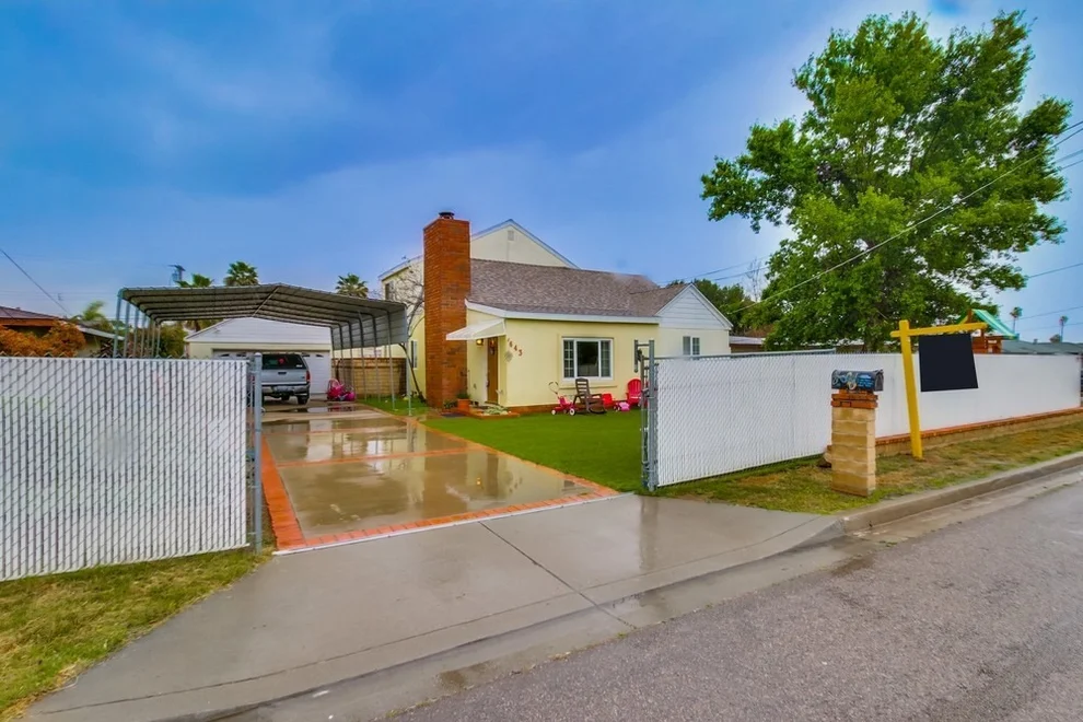 Unit for sale at 643 Maria, Spring Valley, CA 91977
