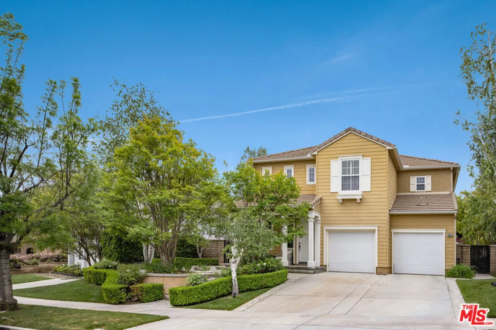 Unit for sale at 26841 Greenleaf Court, Stevenson Ranch, CA 91381
