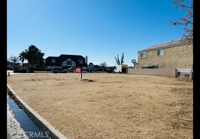 Unit for sale at 13400 Sea Gull, Victorville, CA 92395