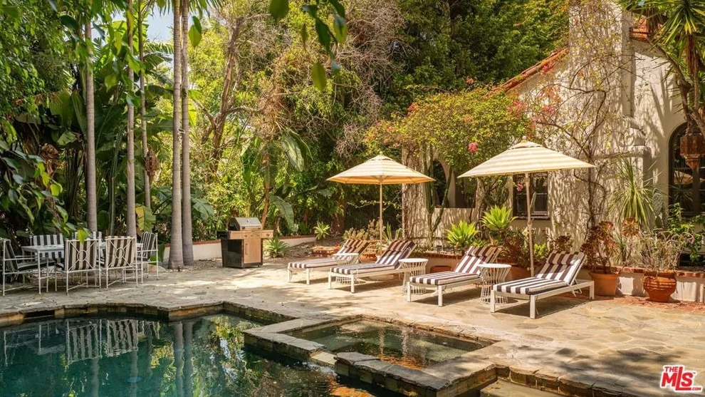Unit for sale at 1135 Sunset Vale Avenue, West Hollywood, CA 90069