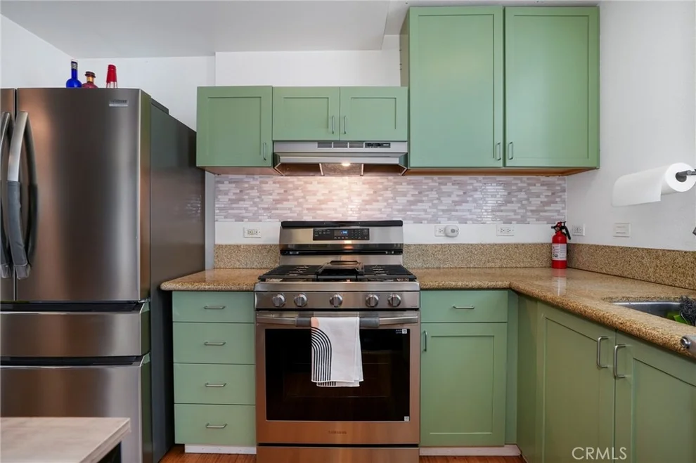 Unit for sale at 302 E 19th, Long Beach, CA 90806