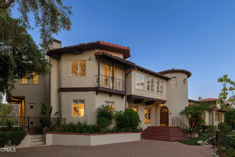 Unit for sale at 401 Patrician Way, Pasadena, CA 91105