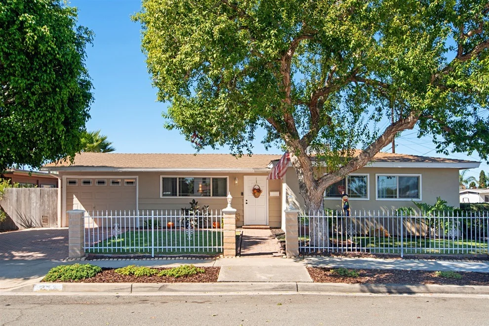 Unit for sale at 5092 Roscrea Ave, San Diego, CA 92117