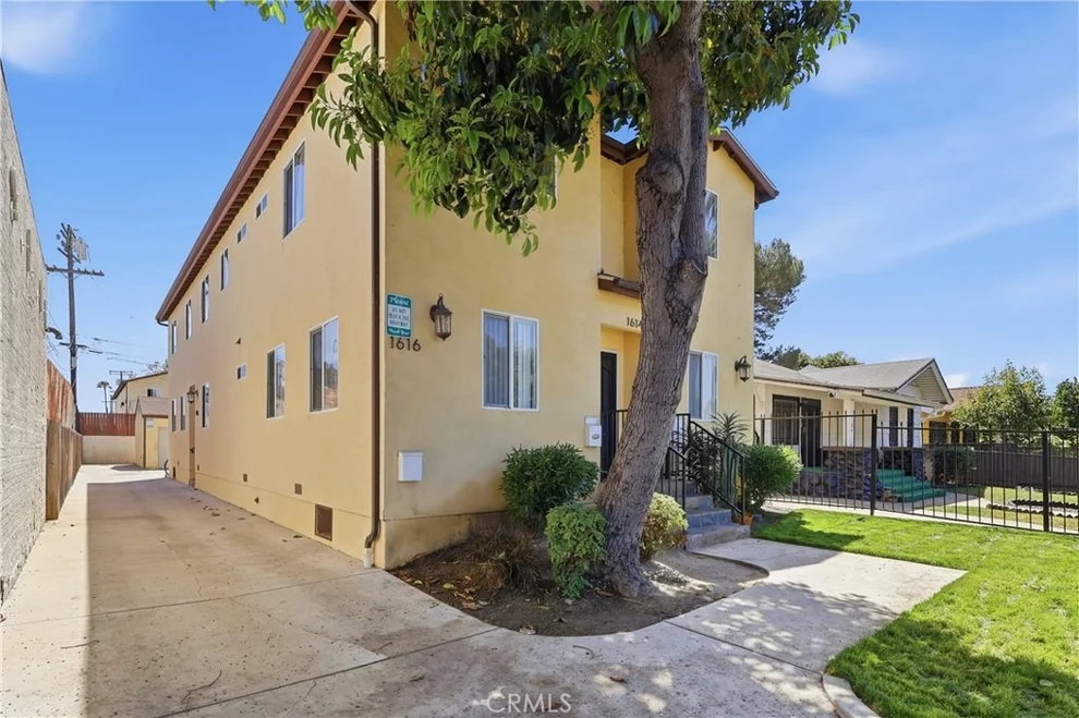 Unit for sale at 1614 W 39th Place, Los Angeles, CA 90062