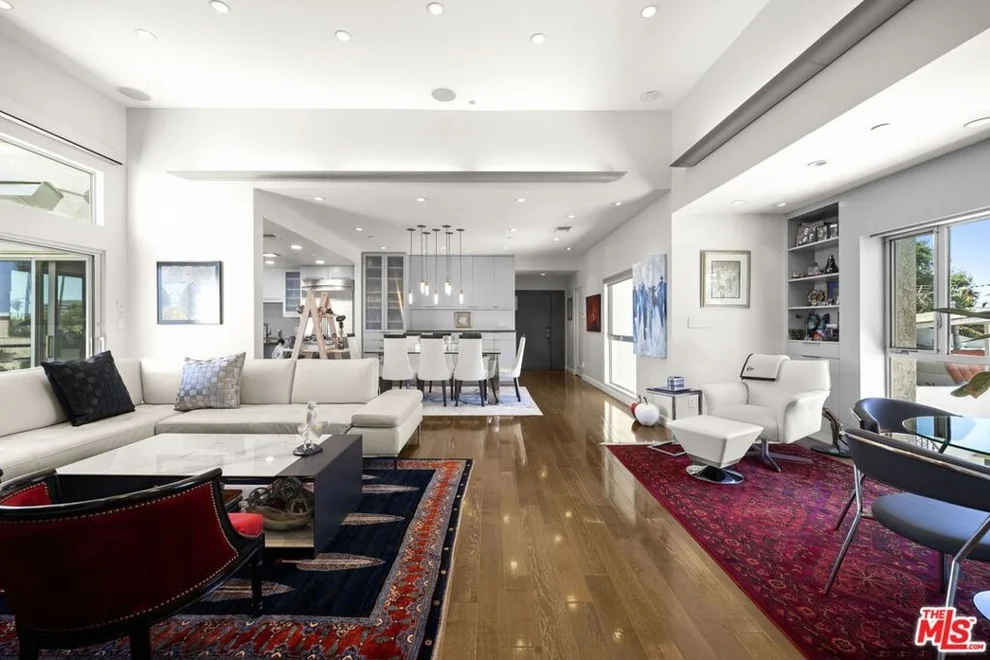 Unit for sale at 907 Lincoln Boulevard, Santa Monica, CA 90403