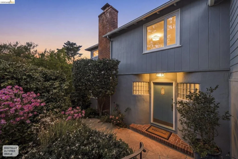 Unit for sale at 2556 Carisbrook Dr, Oakland, CA 94611