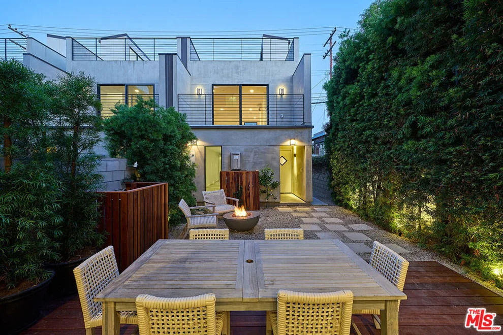 Unit for sale at 742 Brooks Avenue, Los Angeles, CA 90291