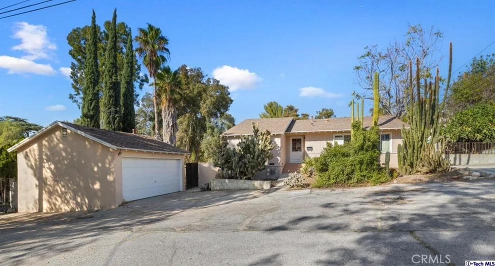 Unit for sale at 10333 Pinyon Avenue, Tujunga, CA 91042