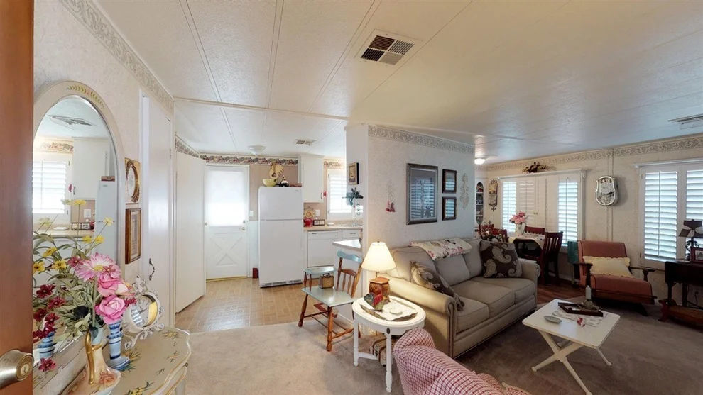 Unit for sale at 955 Howard Ave, Escondido, CA 92029