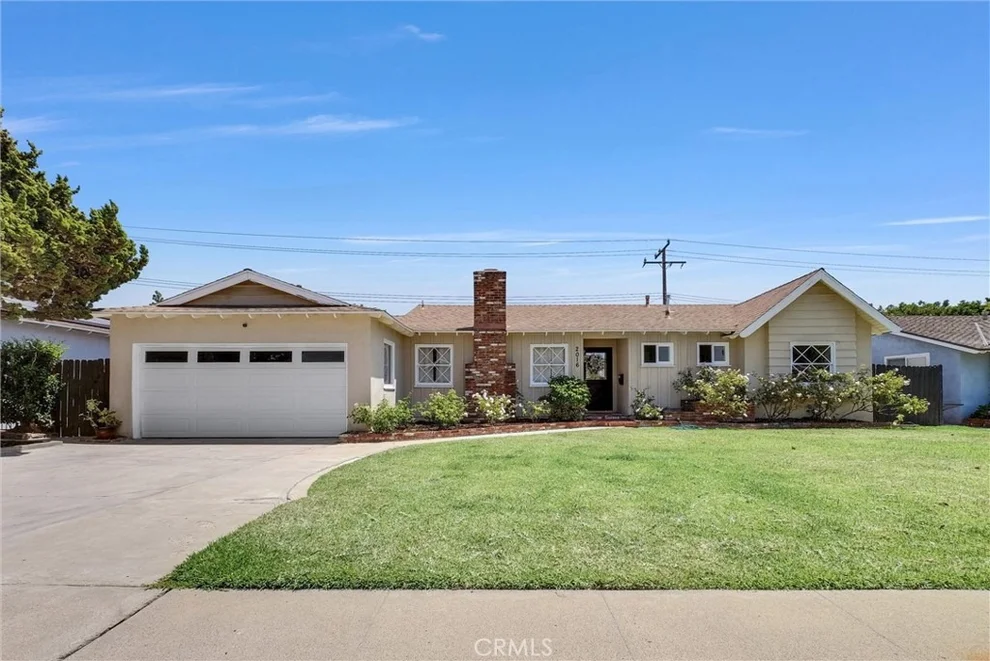 Unit for sale at 2016 E Santa Fe, Fullerton, CA 92831