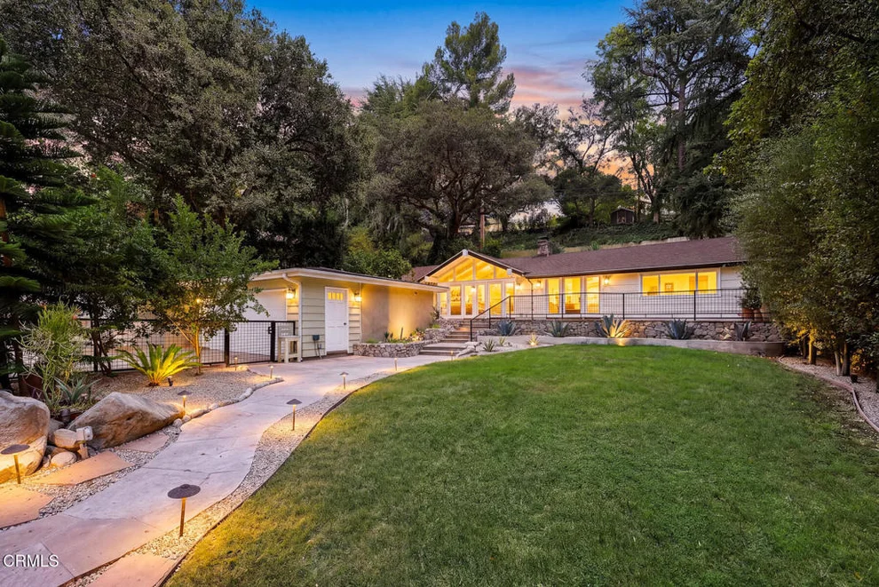 Unit for sale at 5220 Palm Drive, La Canada Flintridge, CA 91011