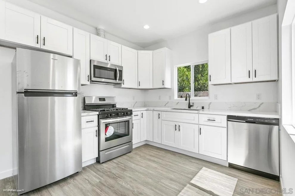 Unit for sale at 4166 70 Cole Way, San Diego, CA 92117