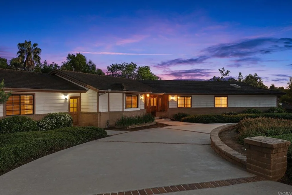 Unit for sale at 103 Alta Mesa Drive, Vista, CA 92084