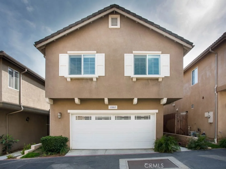 Unit for sale at 14065 Carlton Lane, Sylmar, CA 91342