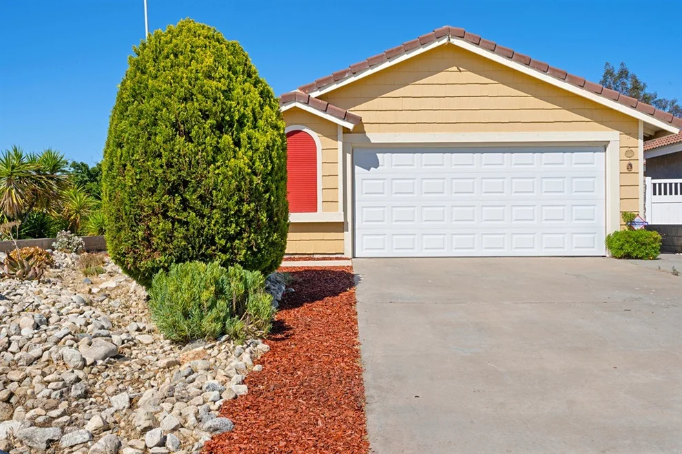Unit for sale at 39380 Canyon Rim Cir, Temecula, CA 92591