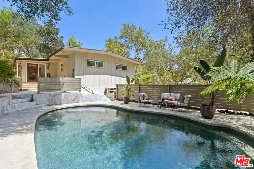 Unit for sale at 1730 La Loma Road, Pasadena, CA 91105