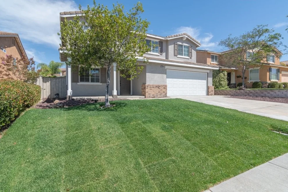 Unit for sale at 32614 Via Perales, Temecula, CA 92592