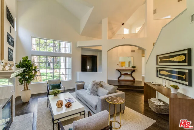 Unit for sale at 4744 NORWICH Avenue, Sherman Oaks, CA 91403