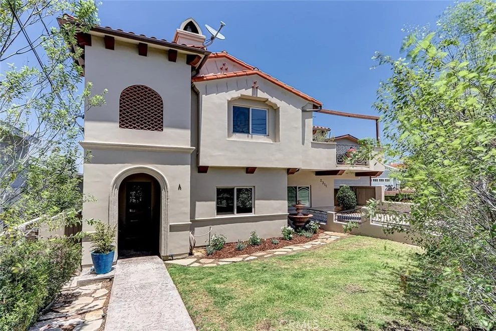 Unit for sale at 2311 Ripley, Redondo Beach, CA 90278