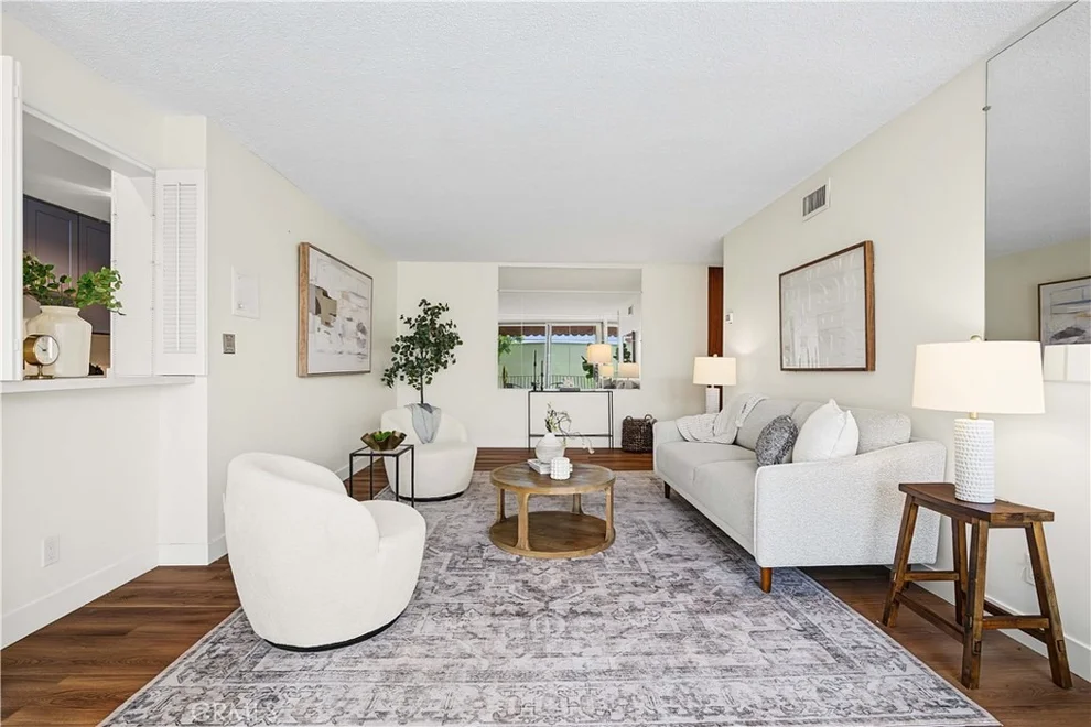 Unit for sale at 1539 N Laurel Avenue, Los Angeles, CA 90046