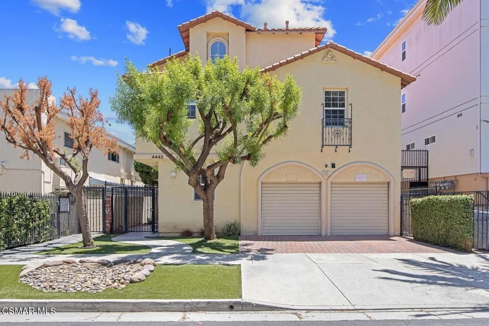 Unit for sale at 4442 Vista Del Monte Avenue, Sherman Oaks, CA 91403
