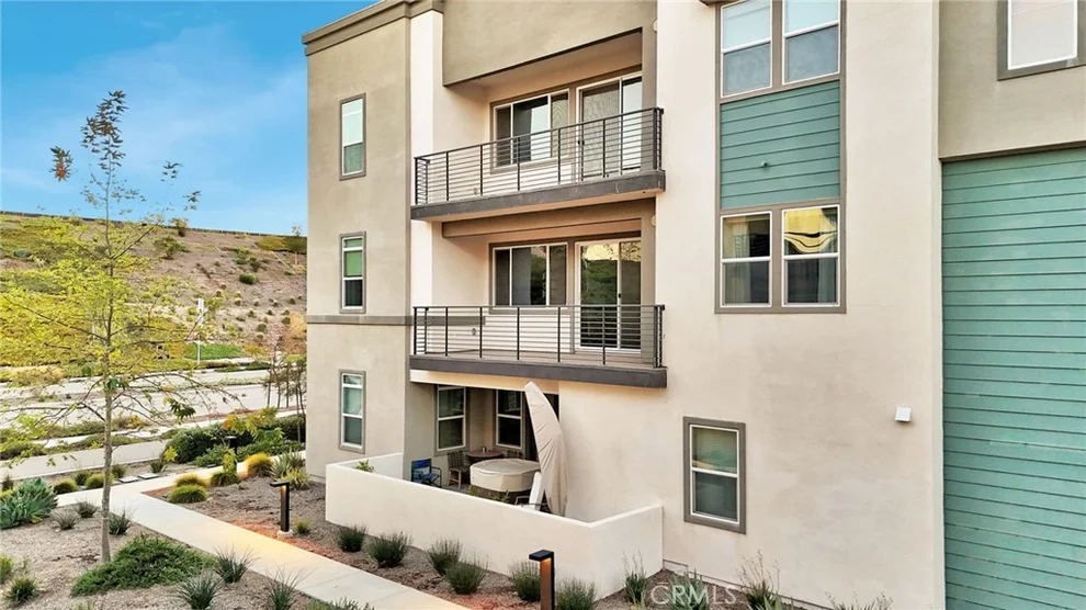Unit for sale at 26958 Sandbar Willow Pl, Valencia, CA 91381
