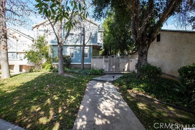 Unit for sale at 515 Glenwood Road, Glendale, CA 91202