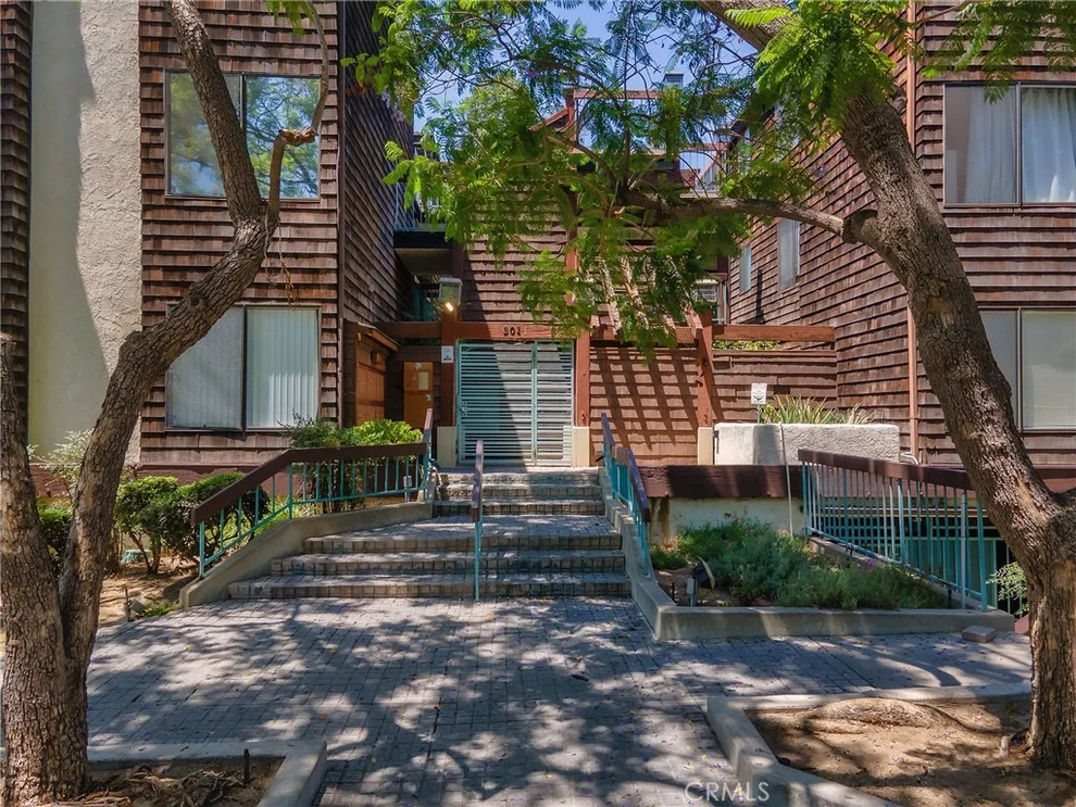 Unit for sale at 301 N Belmont Street, Glendale, CA 91206