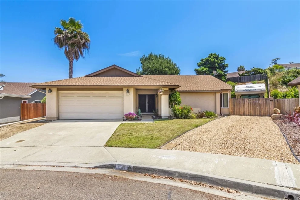 Unit for sale at 321 Calle Juanita, San Marcos, CA 92069