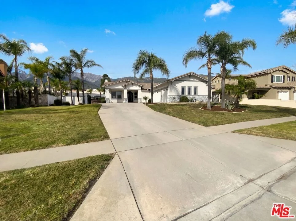 Unit for sale at 12798 N Rim Way, Rancho Cucamonga, CA 91739