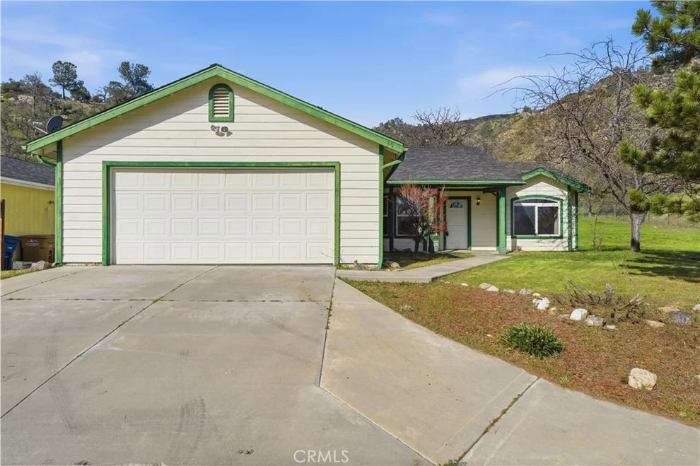 Unit for sale at 21276 White Pine, Tehachapi, CA 93561